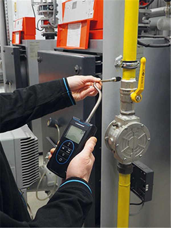 Gas leak detector